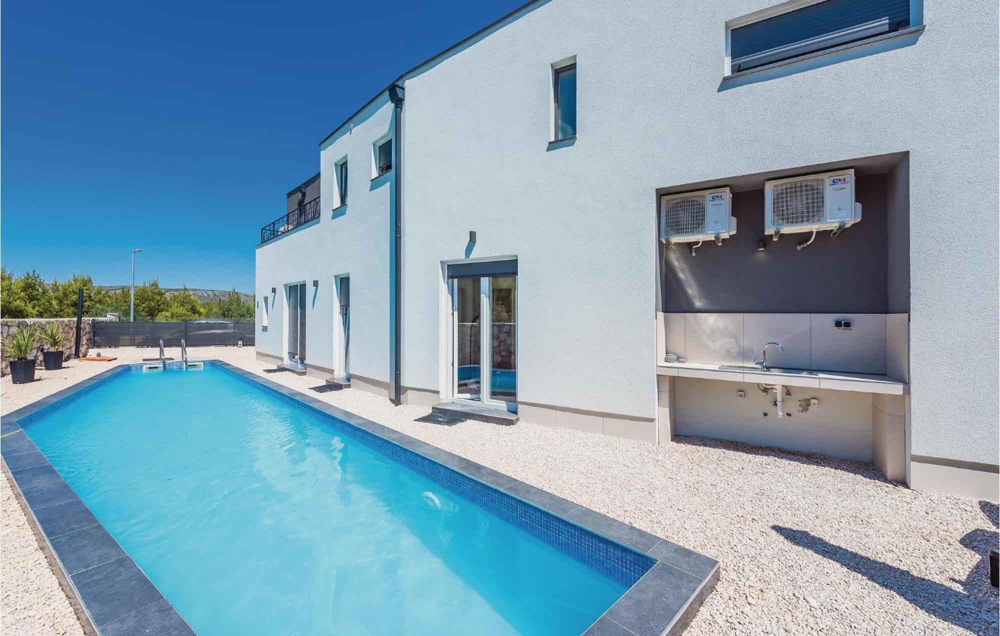 4 Bedroom Beautiful Home In Sibenik Exterior photo